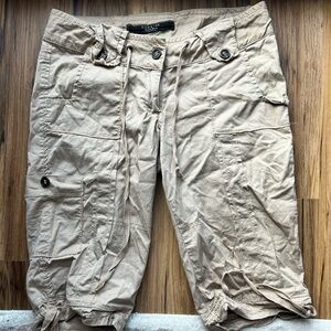 Domaine khaki capris Size: 3